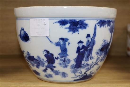 A Chinese blue and white bowl diameter 21.5cm